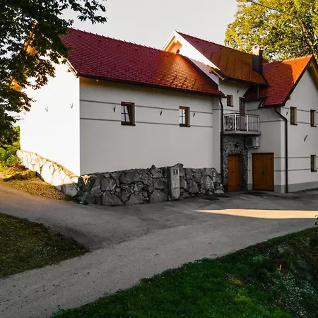Vineyard Apartment *